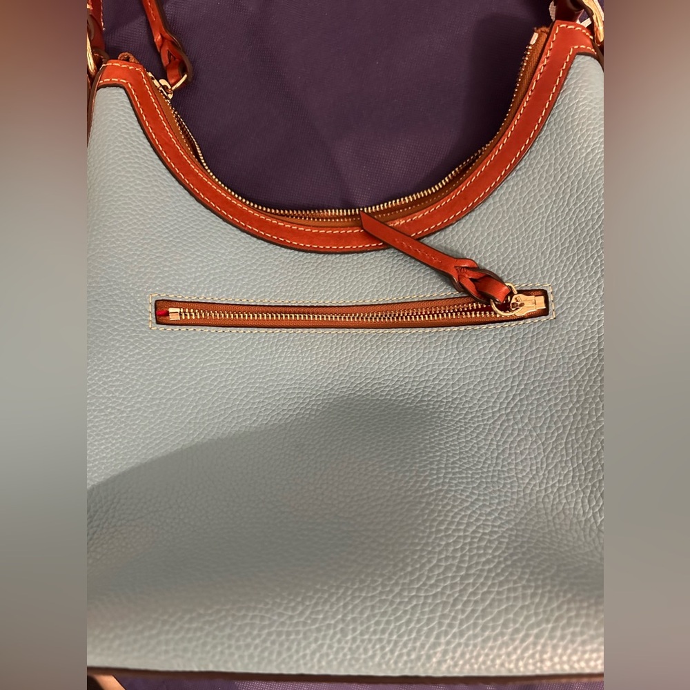 Dooney & Bourke Used! This shoulder bag, crafted,Italian pebbled leather! Used - Picture 4 of 11
